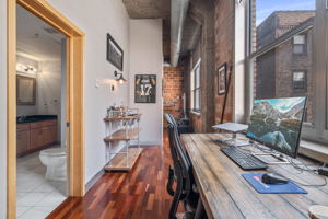 521 S 7th St, Minneapolis, MN 55415, USA Photo 9