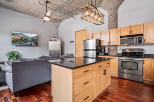 521 S 7th St, Minneapolis, MN 55415, USA Photo 6