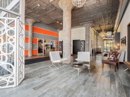 521 S 7th St, Minneapolis, MN 55415, USA Photo 32