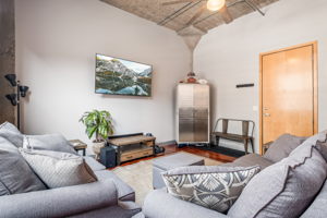 521 S 7th St, Minneapolis, MN 55415, USA Photo 3
