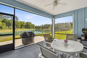 Screened-in Porch