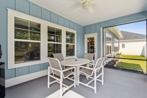 Screened-in Porch