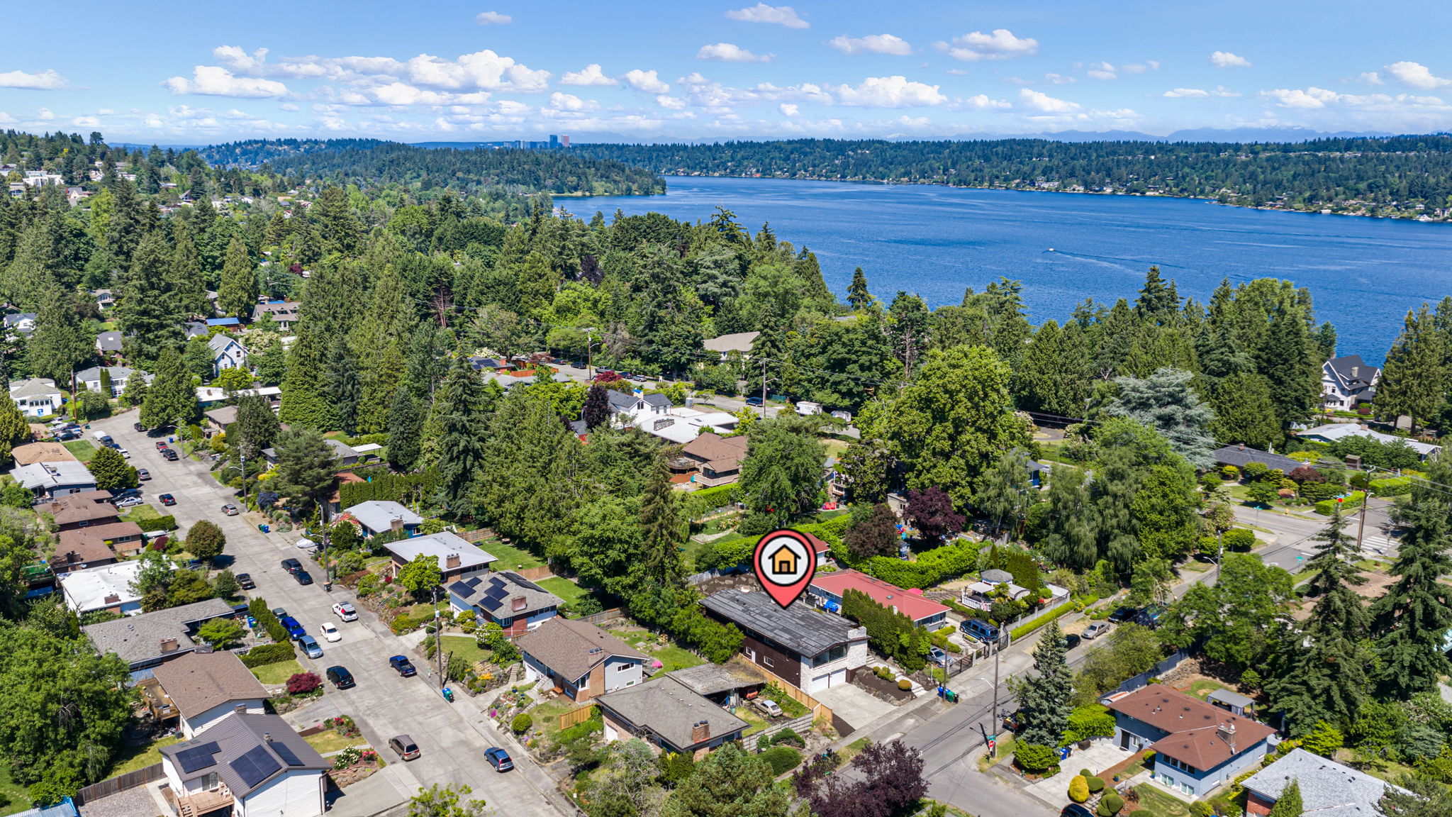 Martha Washington Park, Pritchard Island Bathing Beach, Seward Park, and Lake Washington shores — minutes away.