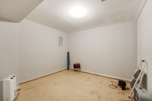  Photo 37