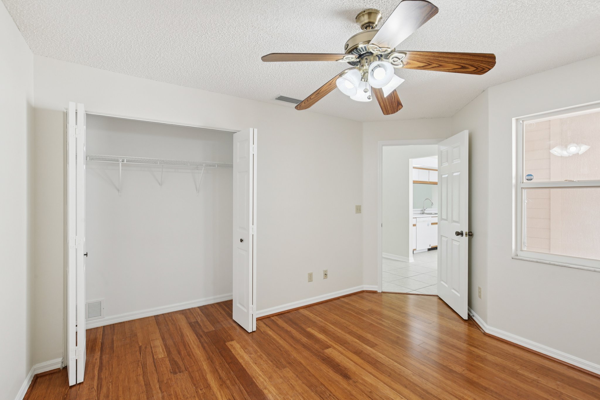 Lochmead Terrace-S1709-024.jpg