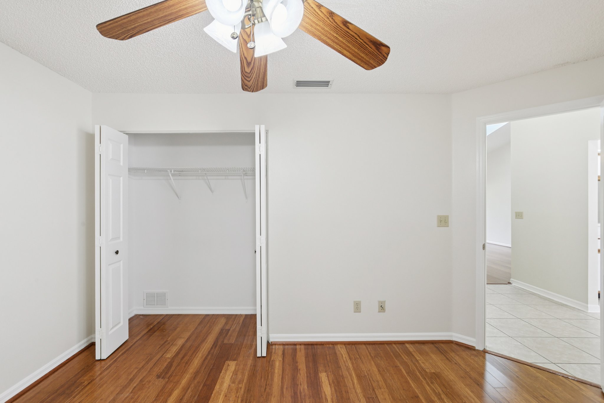 Lochmead Terrace-S1709-027.jpg