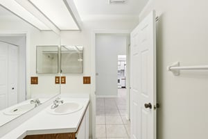 Lochmead Terrace-S1709-015.jpg