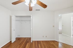 Lochmead Terrace-S1709-027.jpg