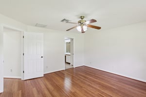 Lochmead Terrace-S1709-029.jpg
