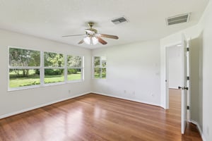 Lochmead Terrace-S1709-031.jpg