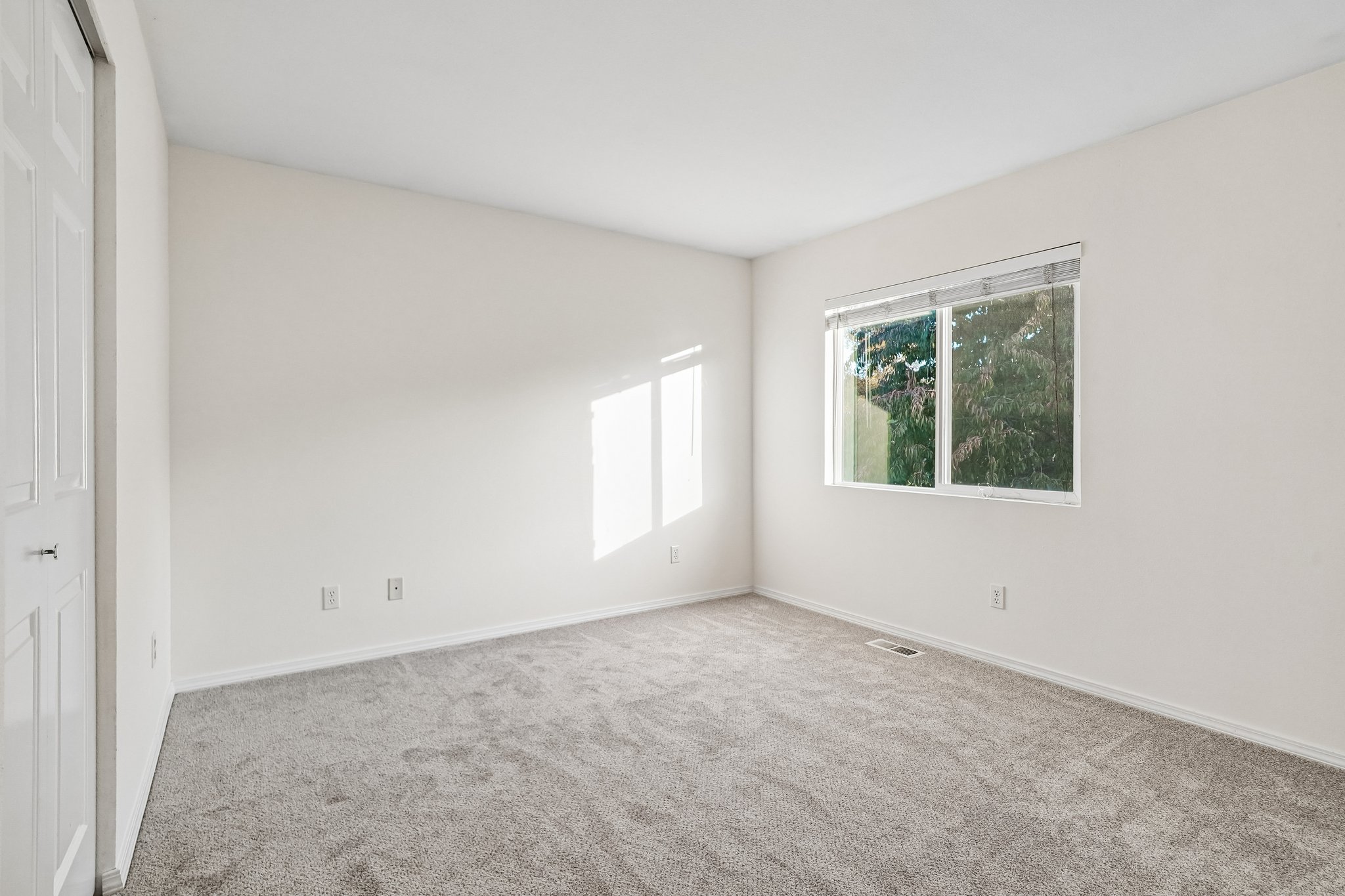 S 237th Pl unit #43-S1710-024.jpg