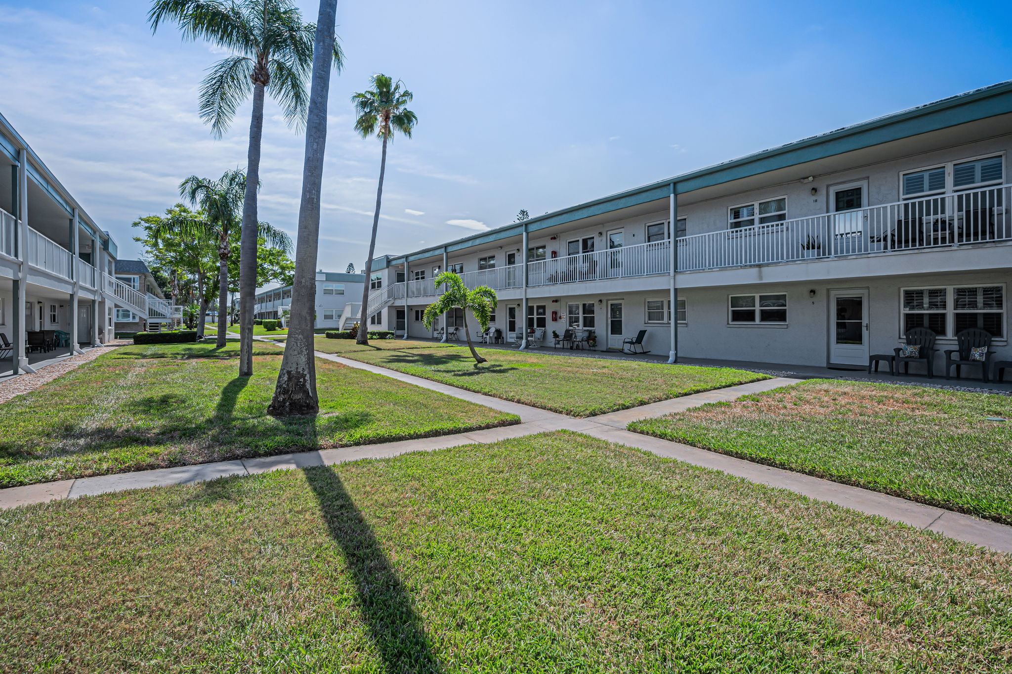Front Exterior5