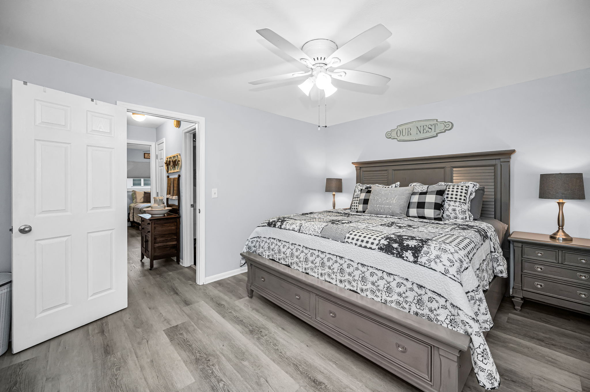 Primary Bedroom1b