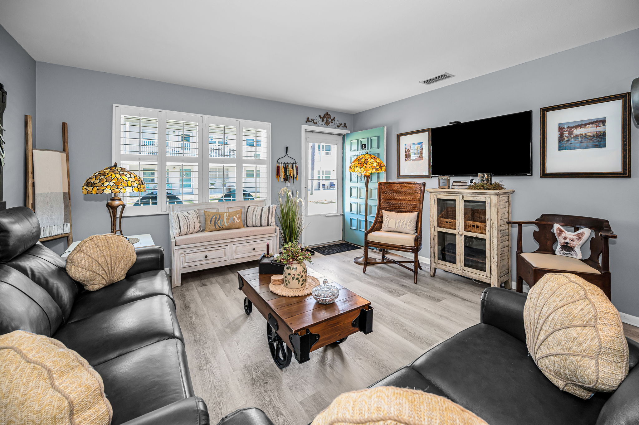 Living Room2