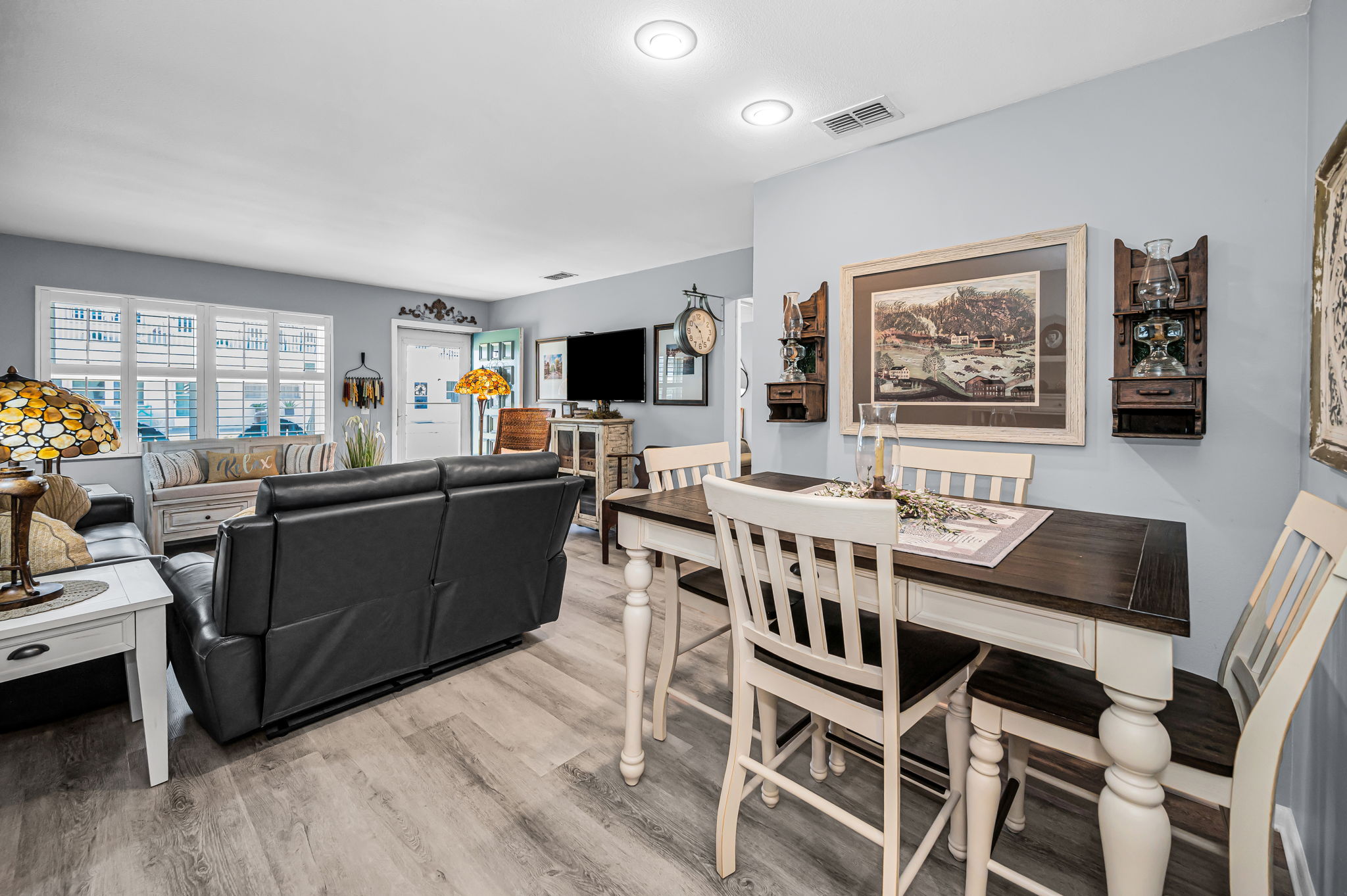 Dining Room3