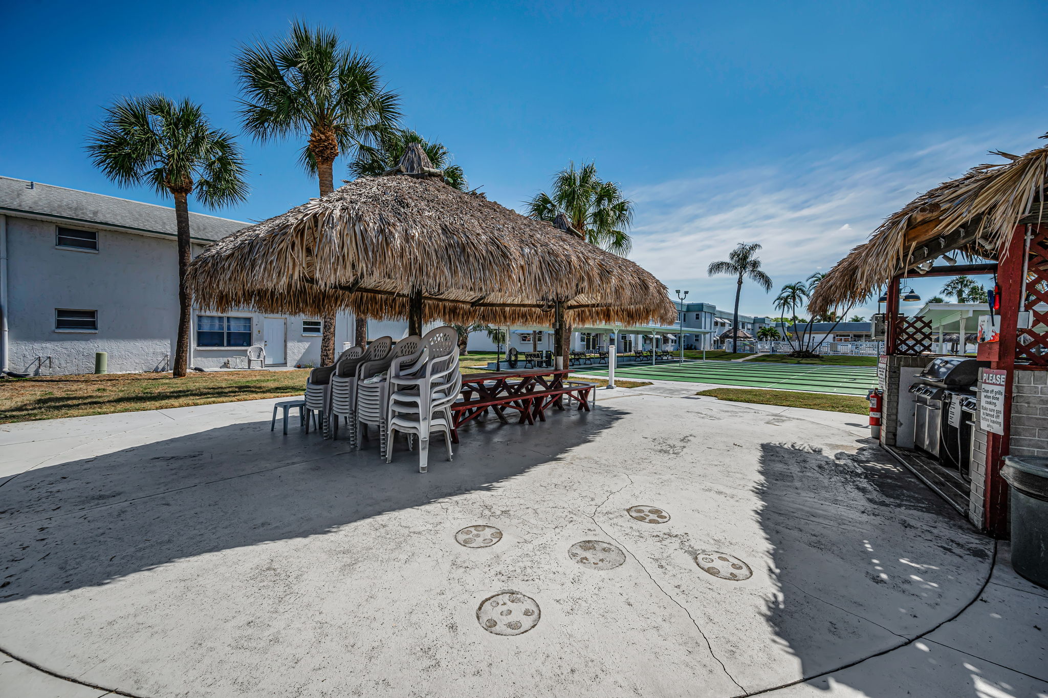 32-Tiki Hut and Grilling Area
