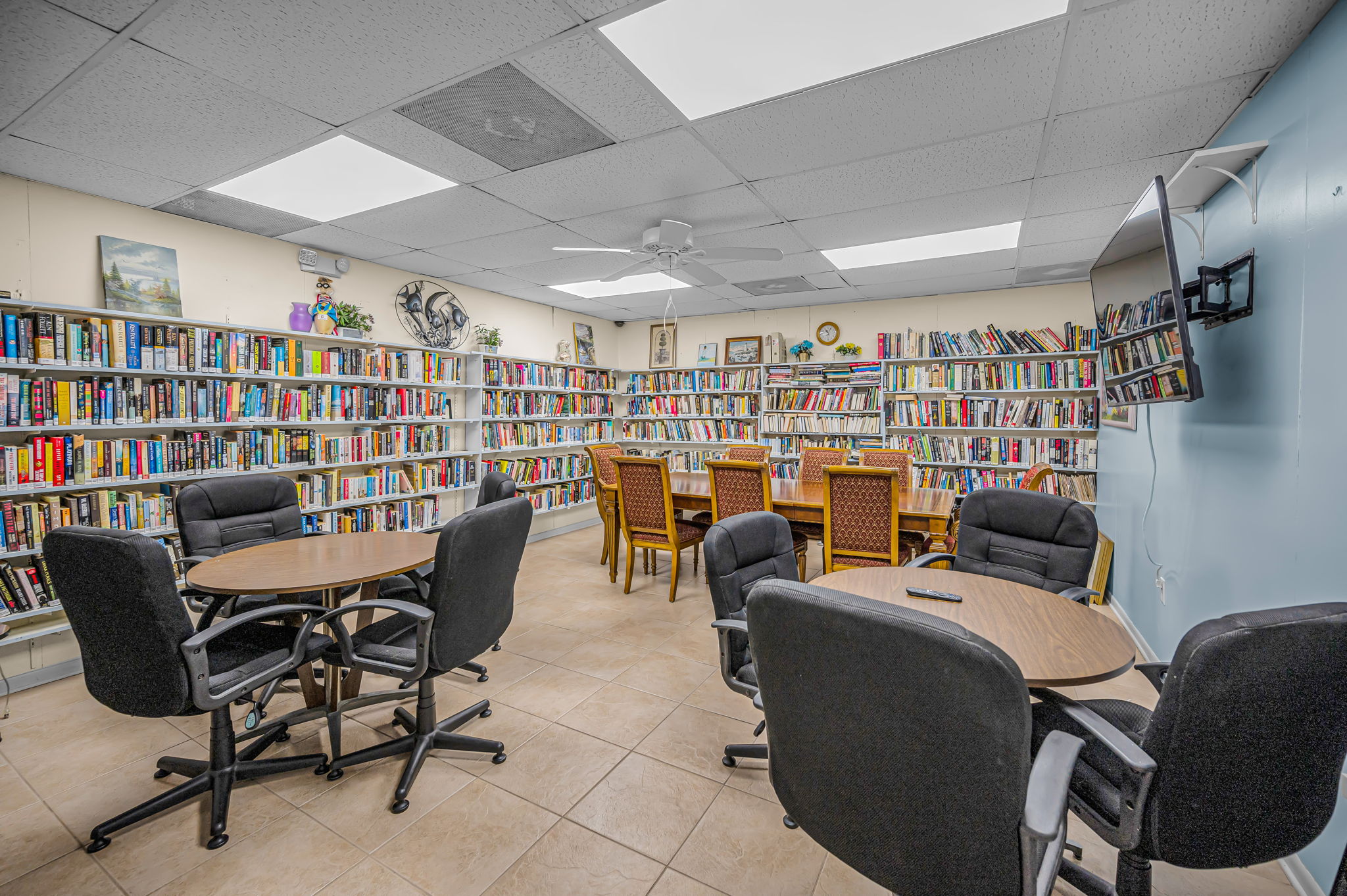 10-Clubhouse Library