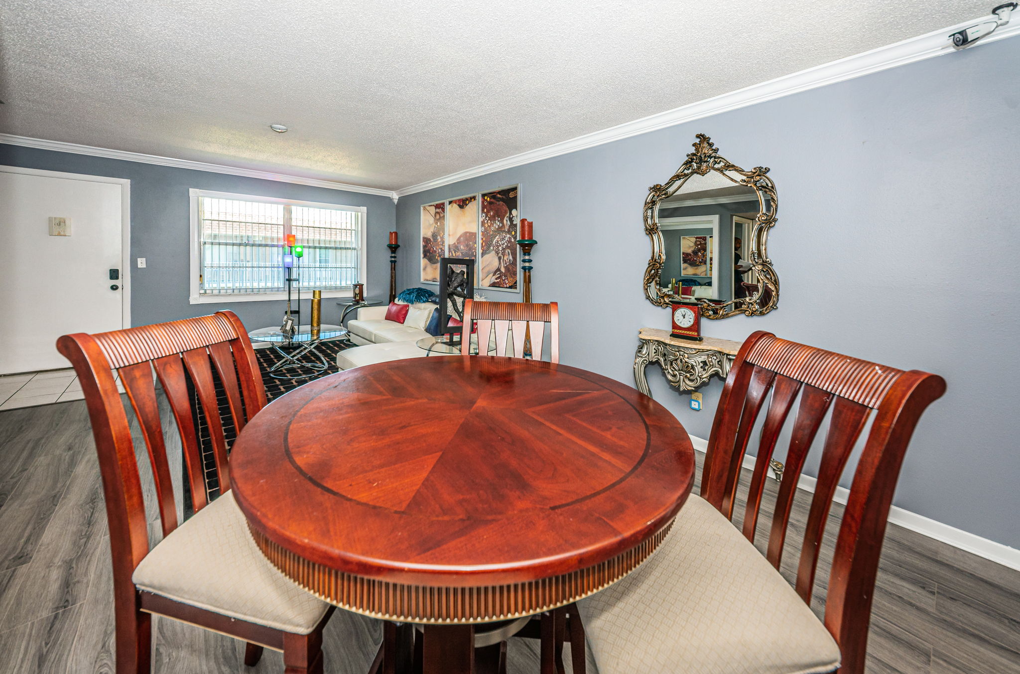 Dining Room3-2