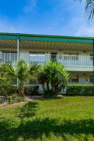 Front Exterior3-2