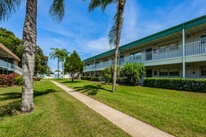 Front Exterior11