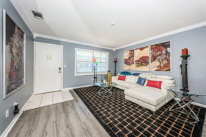 Living Room1-2