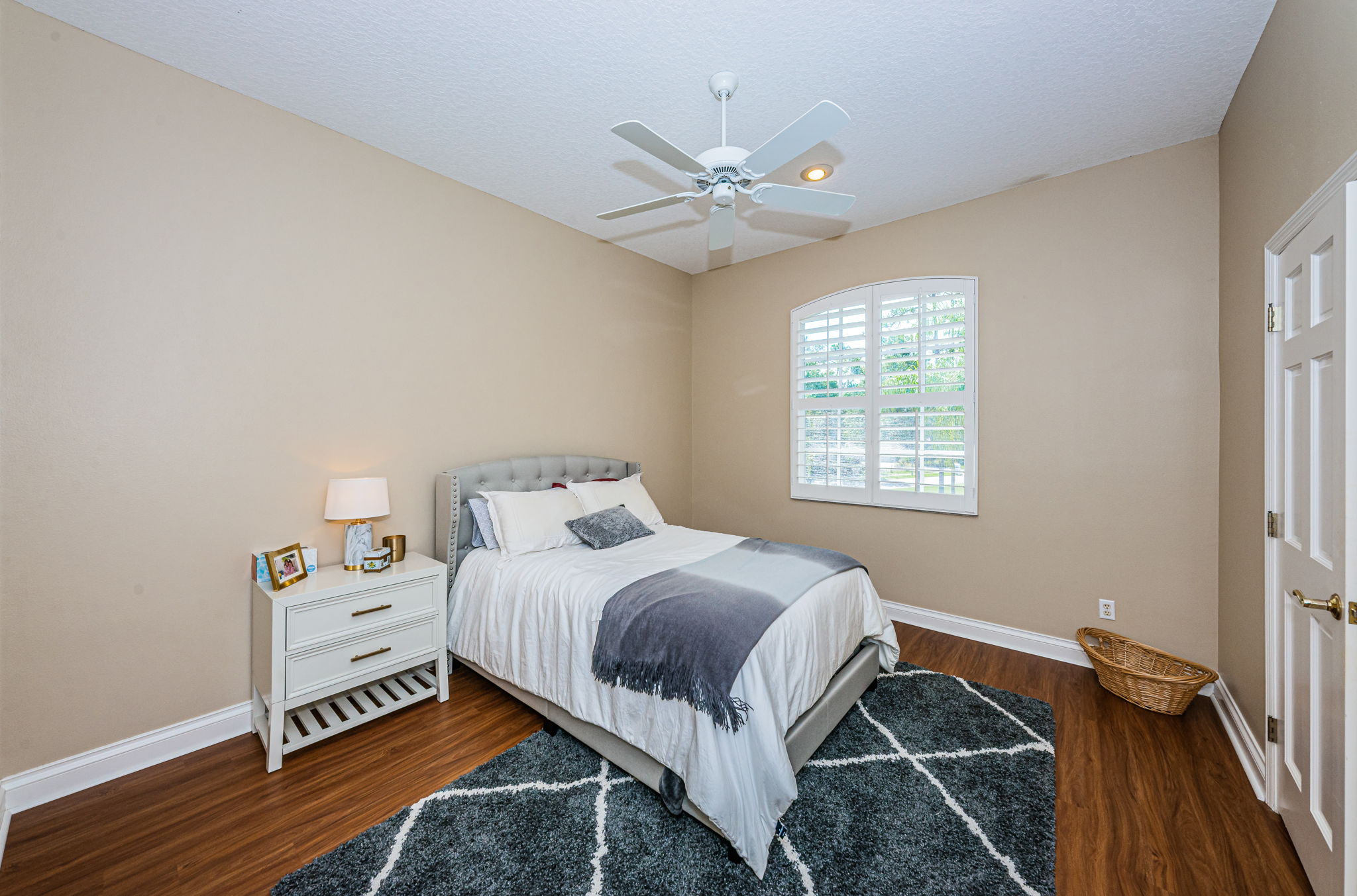 Upper Level Bedroom3