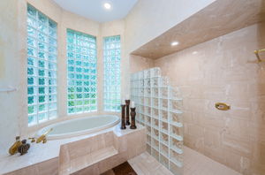 Master Bathroom1d