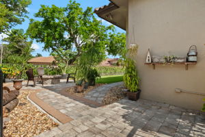  Photo 35