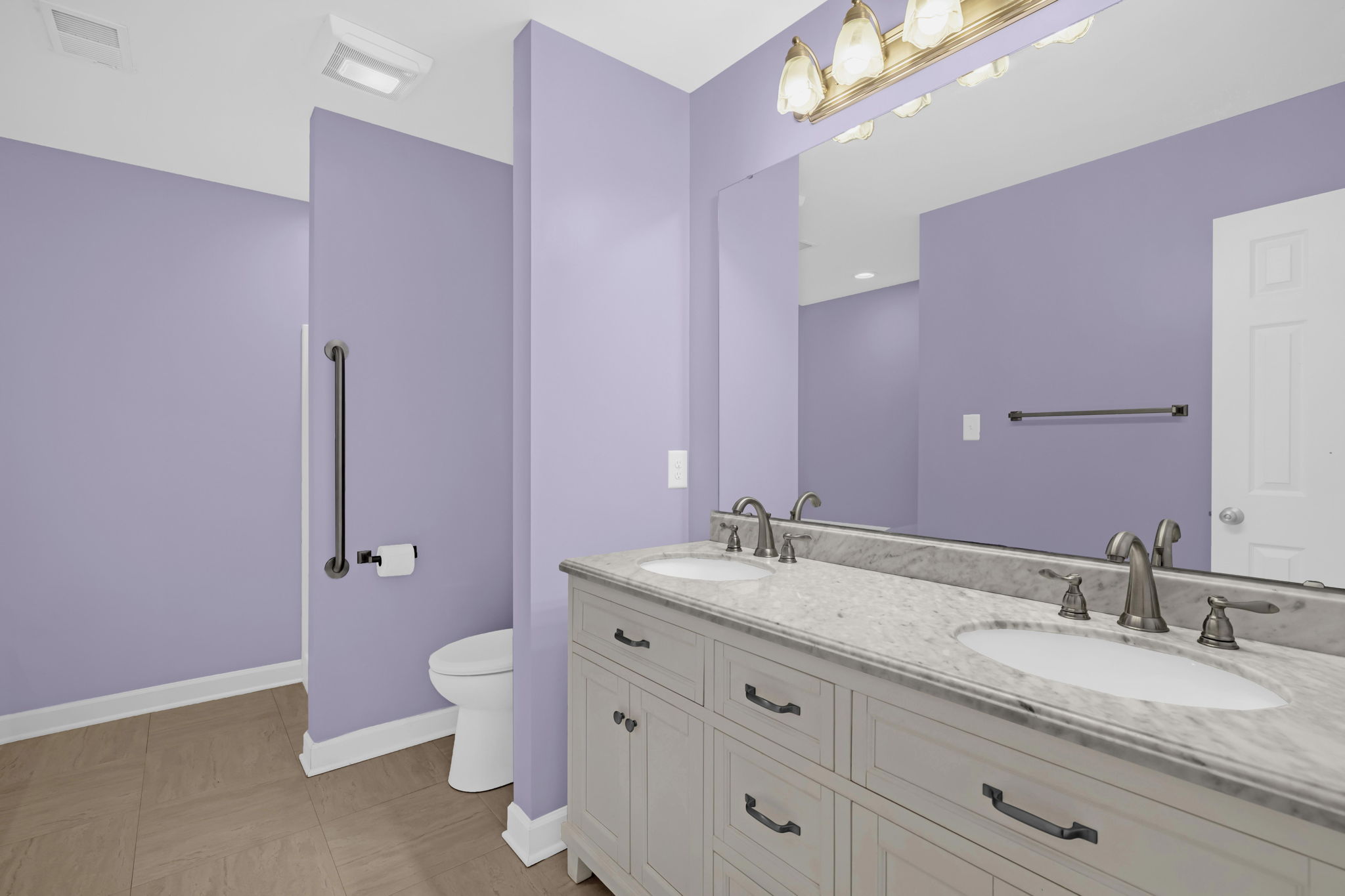 522 Glovenia St-18