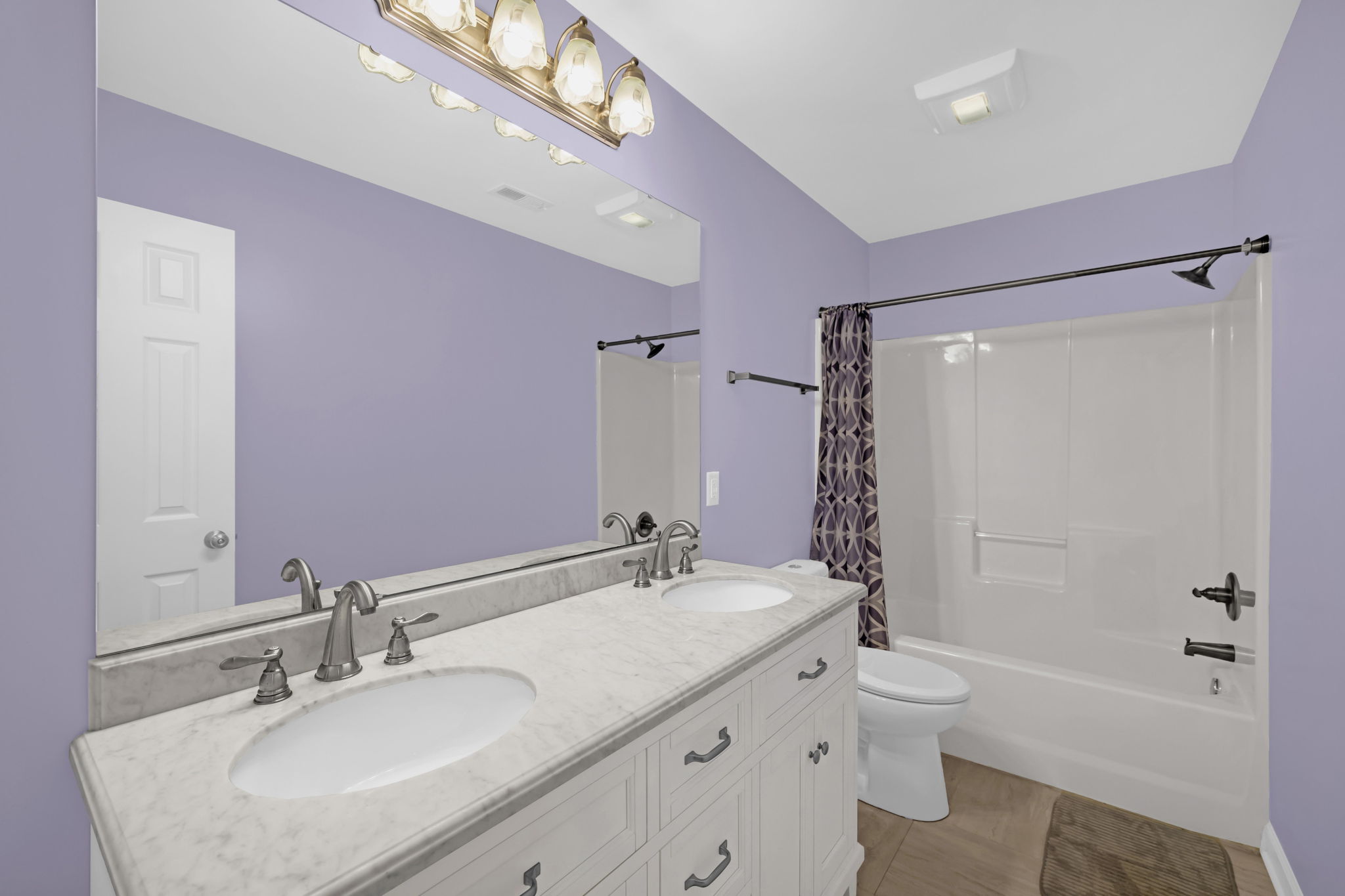 522 Glovenia St-22