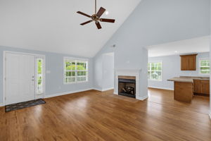 522 Glovenia St-8