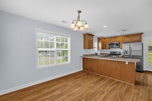 522 Glovenia St-9