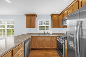 522 Glovenia St-13