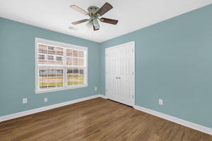 522 Glovenia St-20