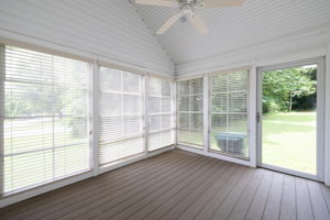 522 Glovenia St-25