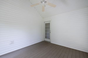 522 Glovenia St-26