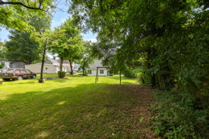 522 Glovenia St-33