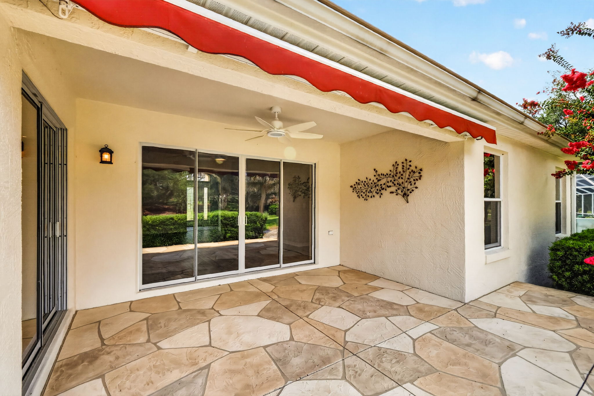 Lanai with Retractable Awning