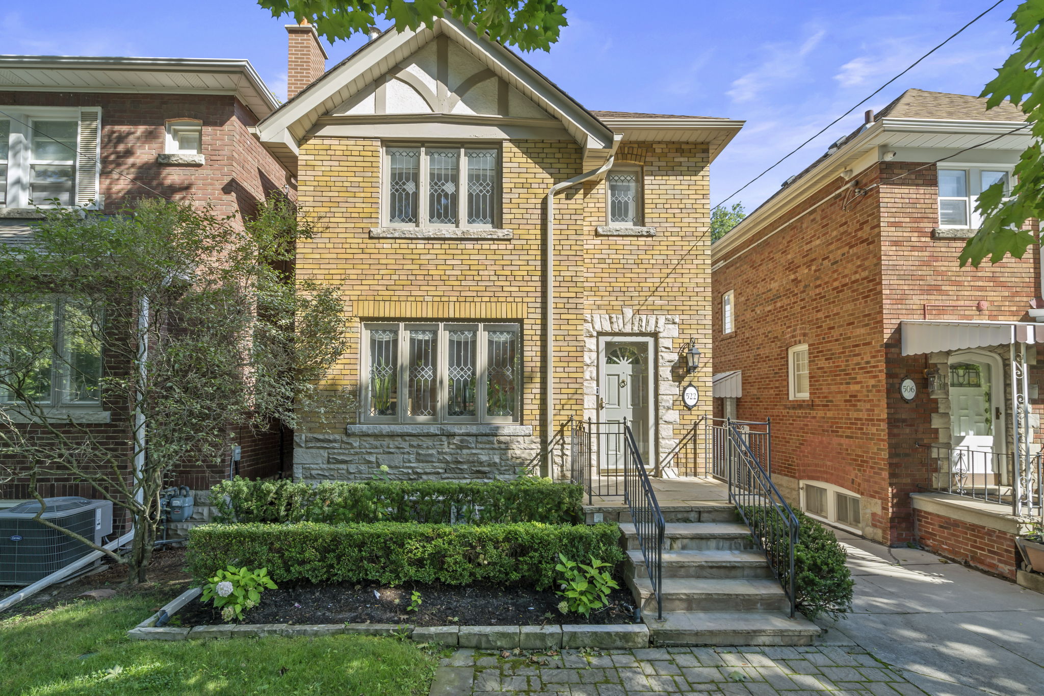 522 Roselawn Ave