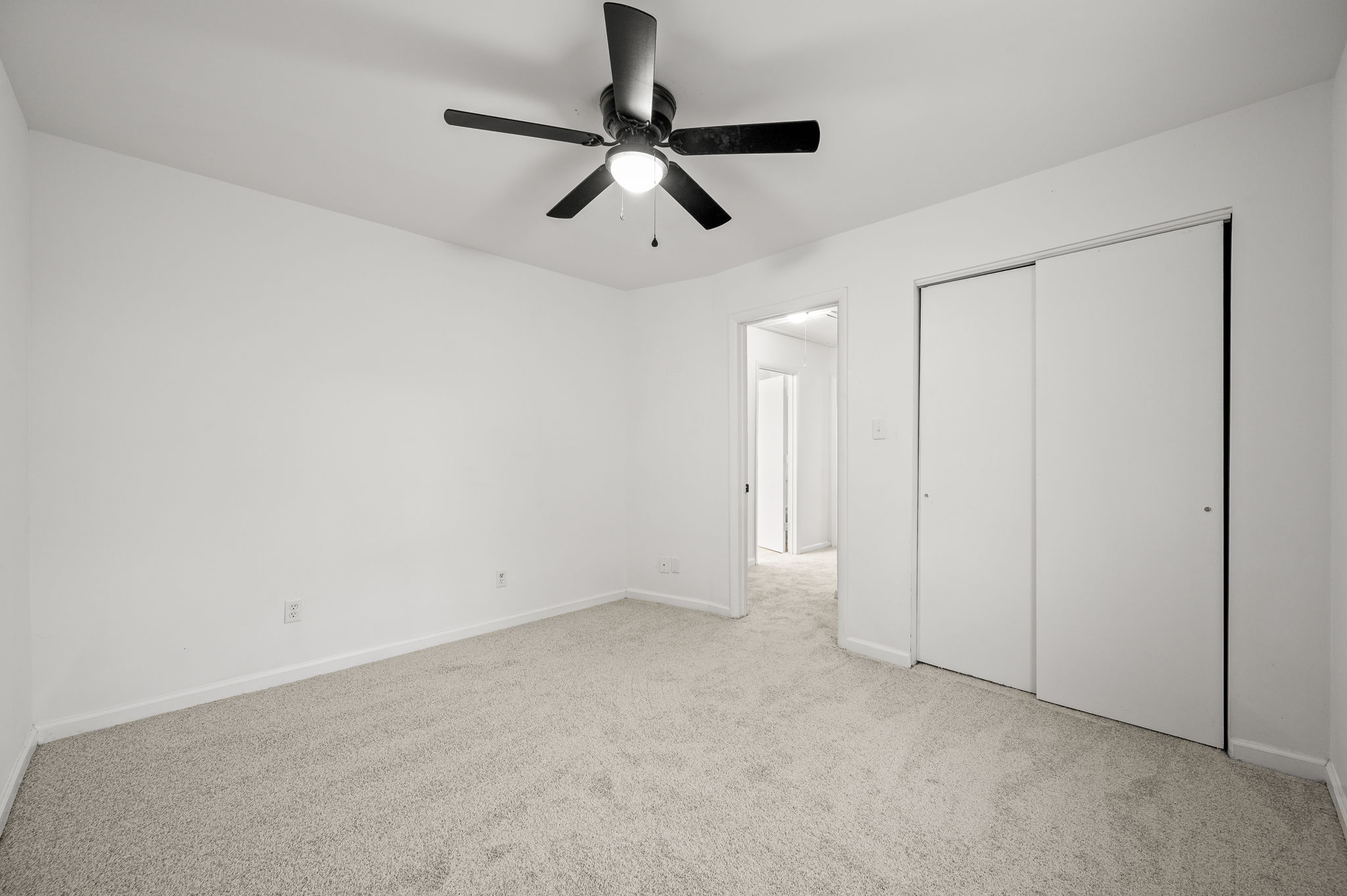 522 Stewarton Ct-14