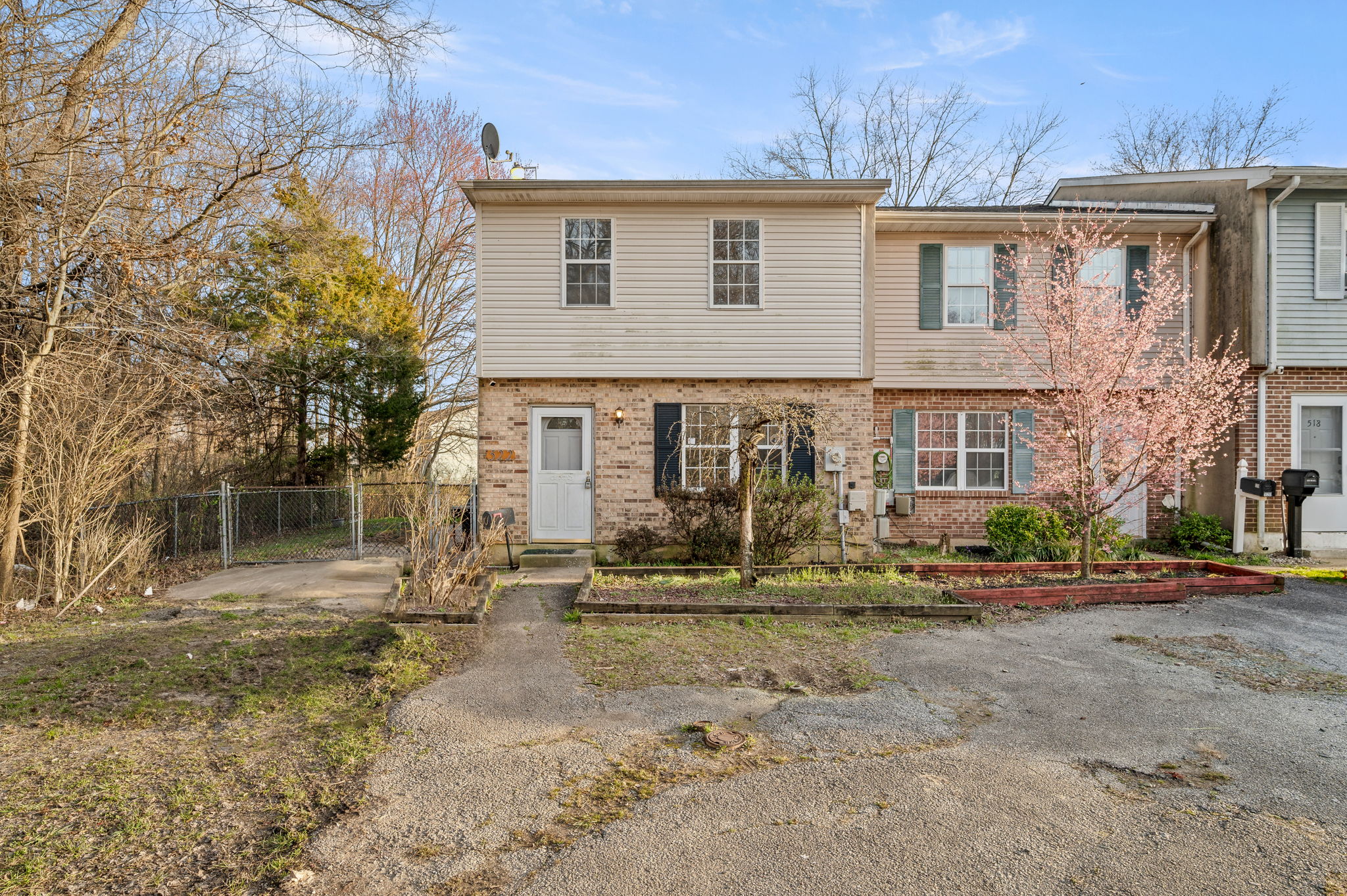 522 Stewarton Ct-29