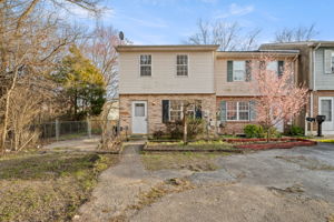 522 Stewarton Ct-27