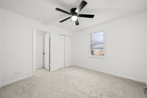 522 Stewarton Ct-13