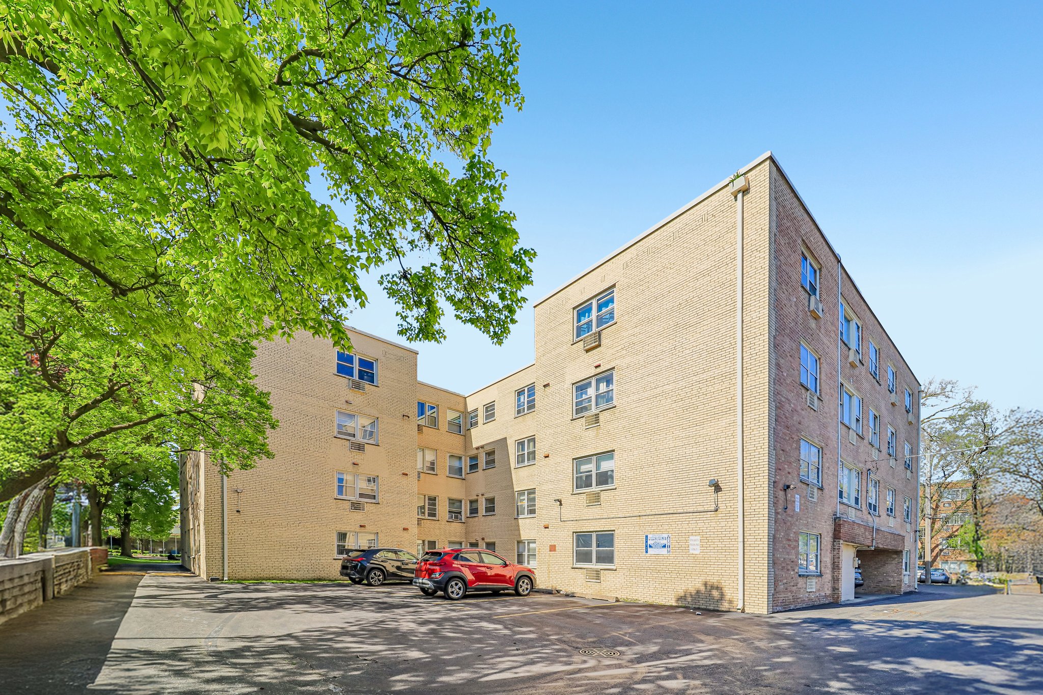 Oakton St 410-S0505-003.jpg