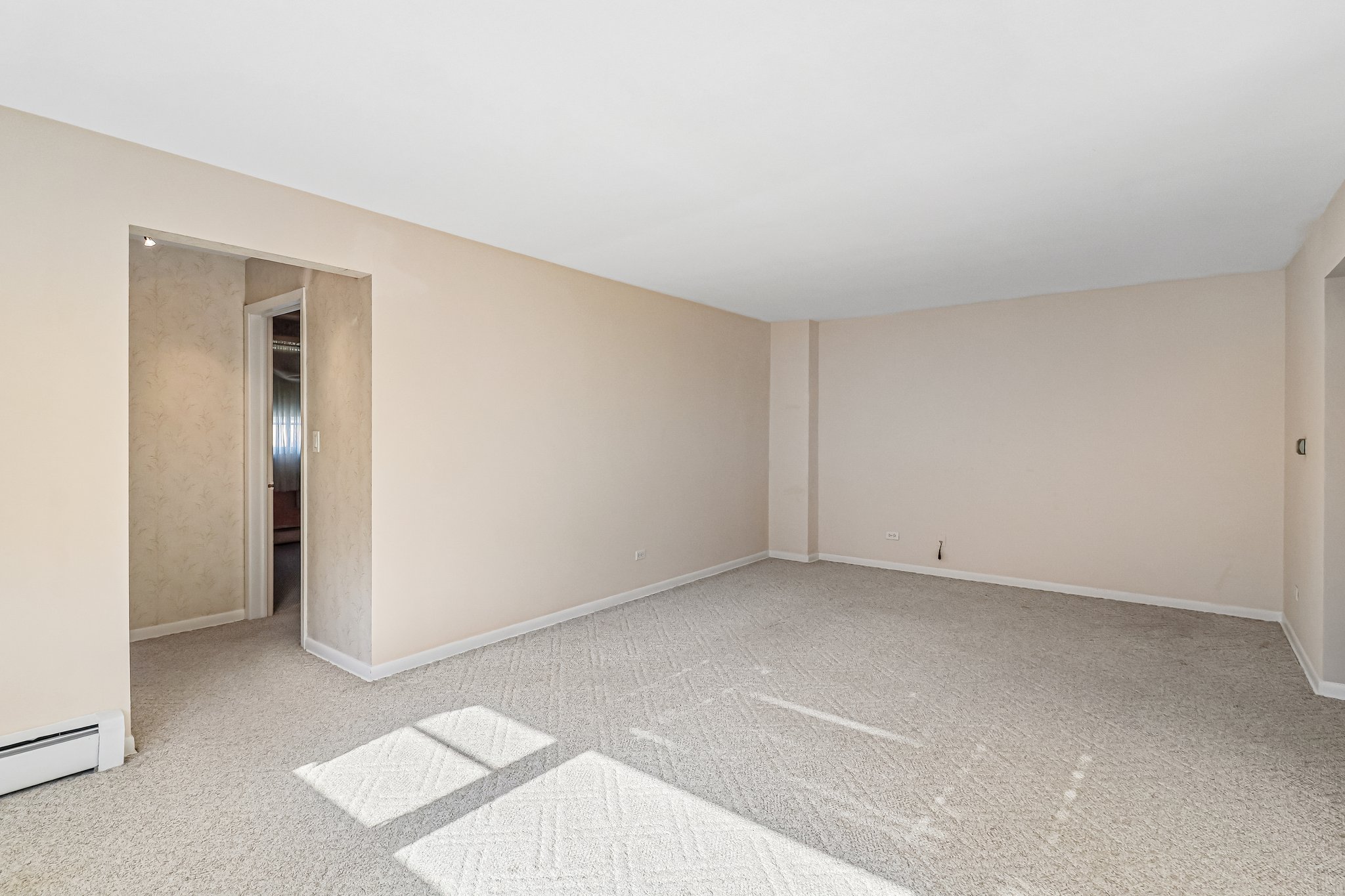 Oakton St 410-S0505-013.jpg