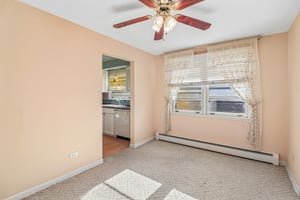 Oakton St 410-S0505-011.jpg