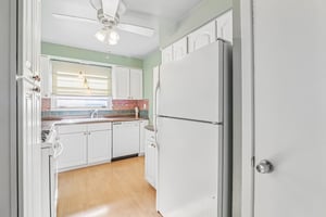Oakton St 410-S0505-015.jpg