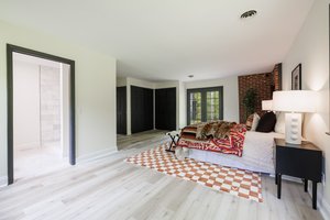  Photo 47