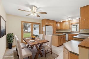 0Y0A6166 virtually staged.jpeg