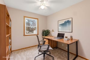 0Y0A6121 virtually staged.jpeg